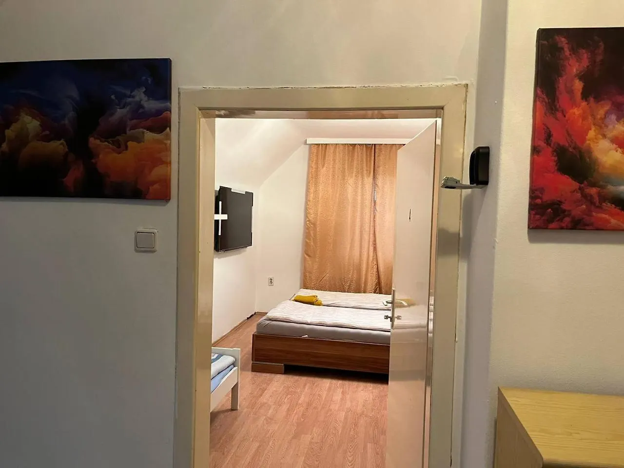 Cozy Rooms In An Elegant House فيينا